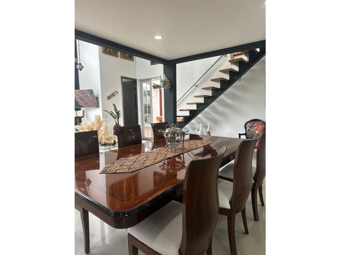 Casa de 6 alcobas en arriendo en Bellavista, Guarne, 350 m² · foto 4 de 21