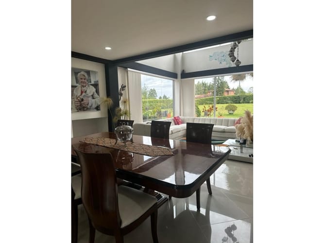 Casa de 6 alcobas en arriendo en Bellavista, Guarne, 350 m² · foto 6 de 21