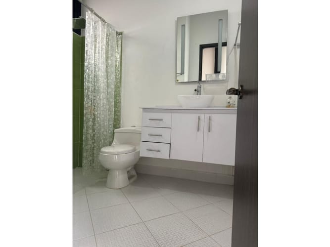 Casa de 6 alcobas en arriendo en Bellavista, Guarne, 350 m² · foto 15 de 21