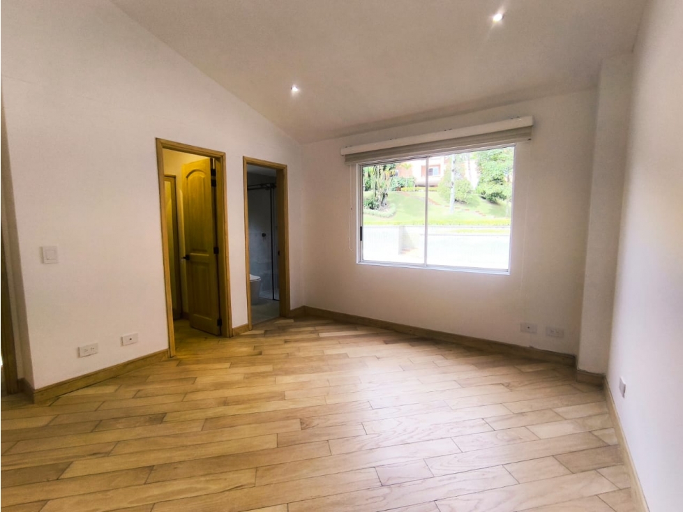 Apartamento en arriendo en El Poblado, Medellín · foto 18 de 24