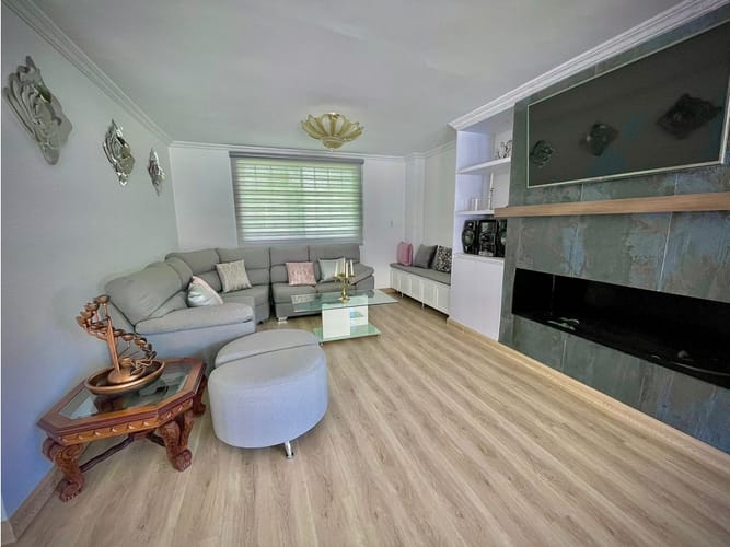 Casa de 5 alcobas en arriendo en El Porvenir, Guarne, 400 m² · foto 3 de 24