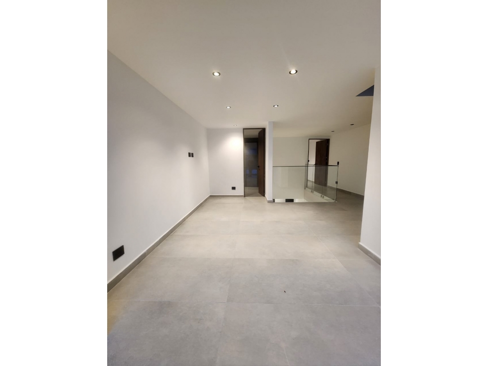 Casa en arriendo en El Poblado, Medellín · foto 6 de 19