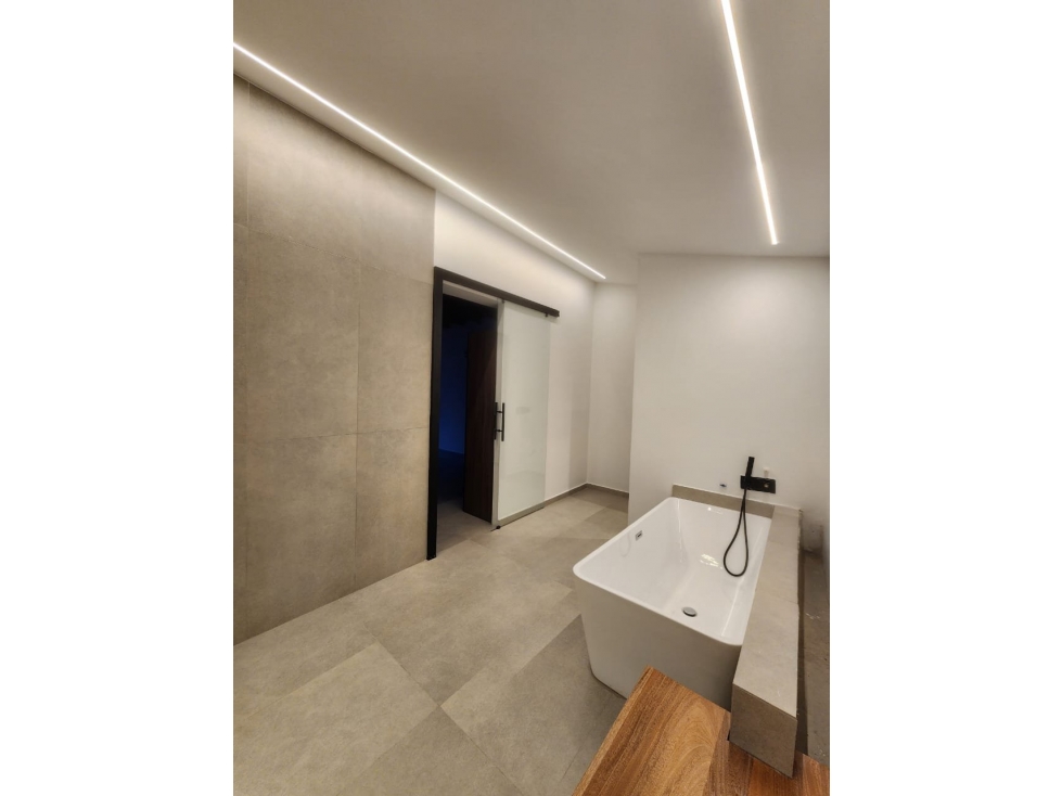 Casa en arriendo en El Poblado, Medellín · foto 15 de 19