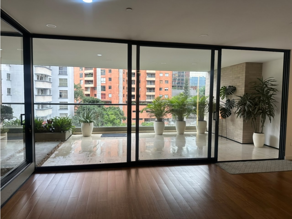 Apartamento en arriendo en El Poblado, Medellín · foto 4 de 24