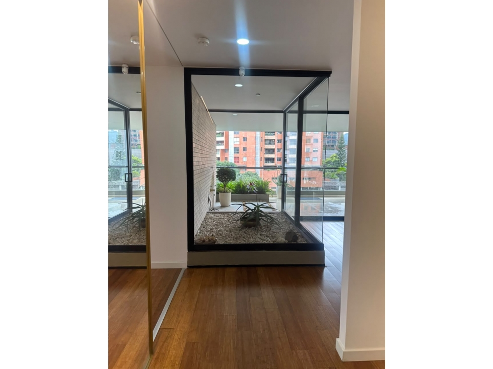 Apartamento en arriendo en El Poblado, Medellín · foto 8 de 24