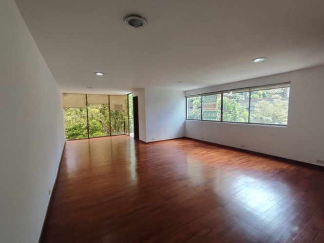 Oficina en arriendo en Altos Del Poblado, Medellín, 54 m² · foto 2 de 11