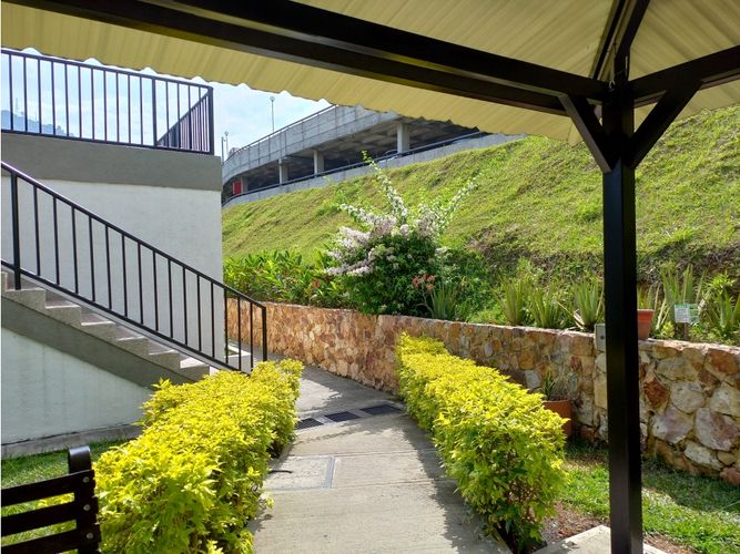 Apartamento de 2 alcobas en venta en Aguacatal, Cali, 61 m² · foto 7 de 24
