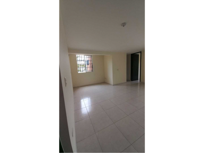Apartamento de 2 alcobas en venta en Aguacatal, Cali, 61 m² · foto 9 de 24