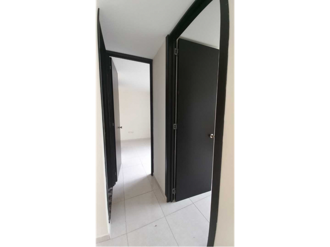 Apartamento de 2 alcobas en venta en Aguacatal, Cali, 61 m² · foto 23 de 24