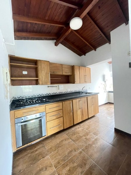 Apartamento en venta en Loma De Los Bernal, Medellín · foto 4 de 22