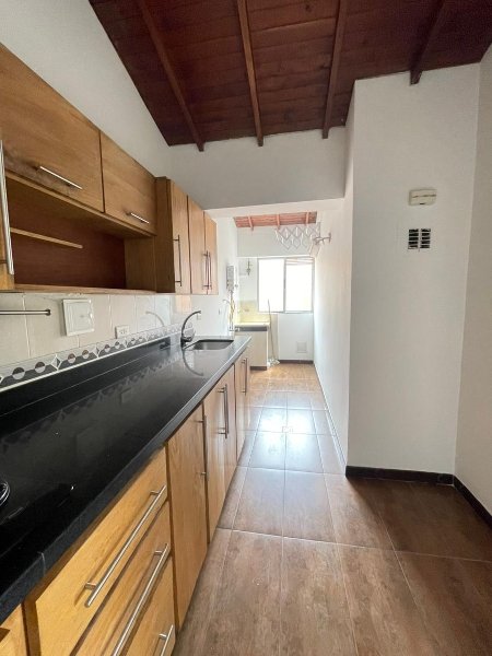 Apartamento en venta en Loma De Los Bernal, Medellín · foto 5 de 22