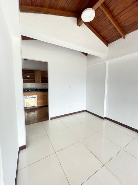 Apartamento en venta en Loma De Los Bernal, Medellín · foto 7 de 22