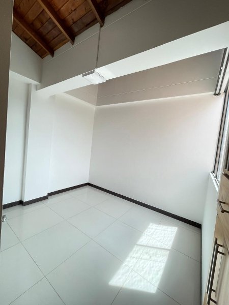 Apartamento en venta en Loma De Los Bernal, Medellín · foto 9 de 22