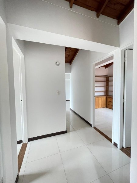 Apartamento en venta en Loma De Los Bernal, Medellín · foto 10 de 22