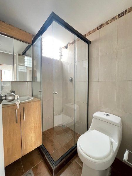 Apartamento en venta en Loma De Los Bernal, Medellín · foto 12 de 22
