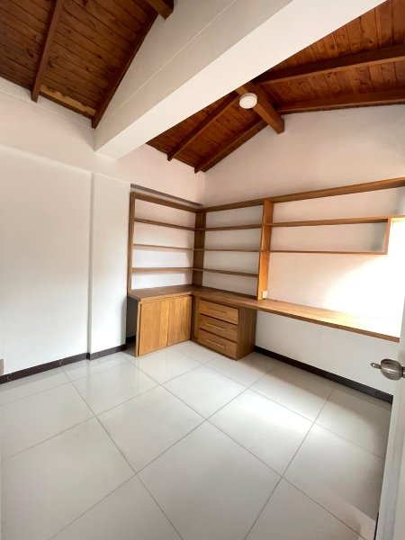 Apartamento en venta en Loma De Los Bernal, Medellín · foto 16 de 22