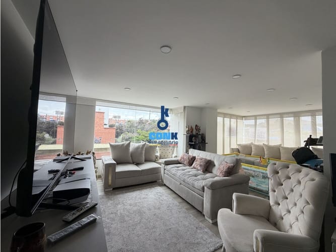 Apartamento de 3 alcobas en venta en Colina Campestre, Bogotá, 120 m² · foto 2 de 18
