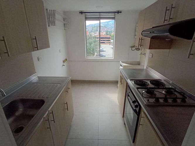 Apartamento de 3 alcobas en venta en Laureles, Medellín, 67 m² · foto 7 de 18