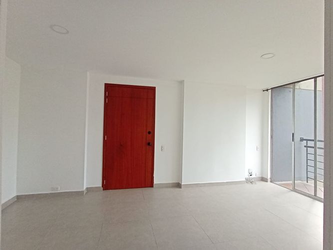 Apartamento de 3 alcobas en venta en Laureles, Medellín, 67 m² · foto 3 de 18