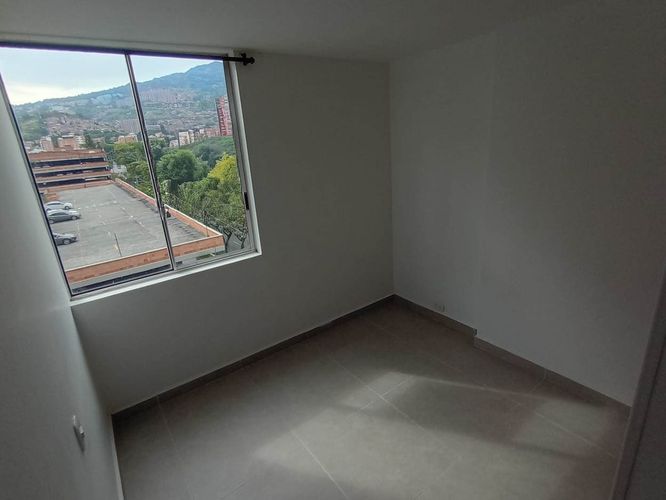 Apartamento de 3 alcobas en venta en Laureles, Medellín, 67 m² · foto 16 de 18