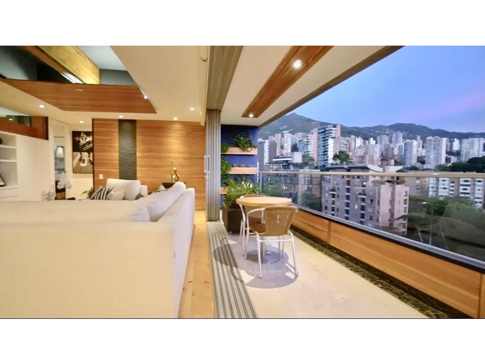 Apartamento en arriendo en El Poblado, Medellín · foto 2 de 17