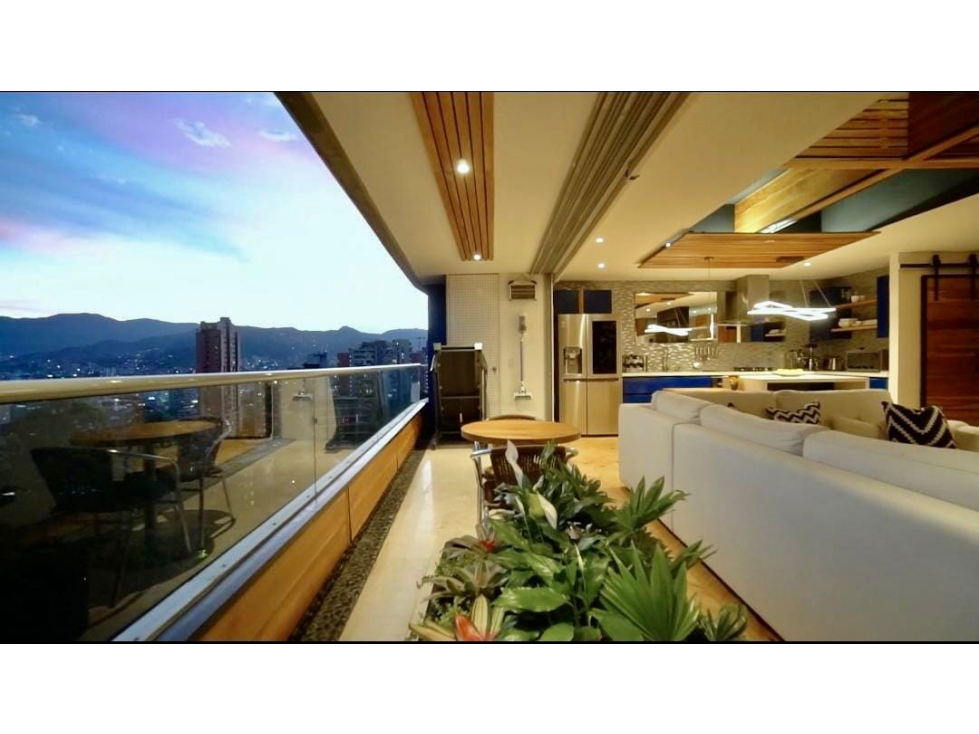 Apartamento en arriendo en El Poblado, Medellín · foto 3 de 17