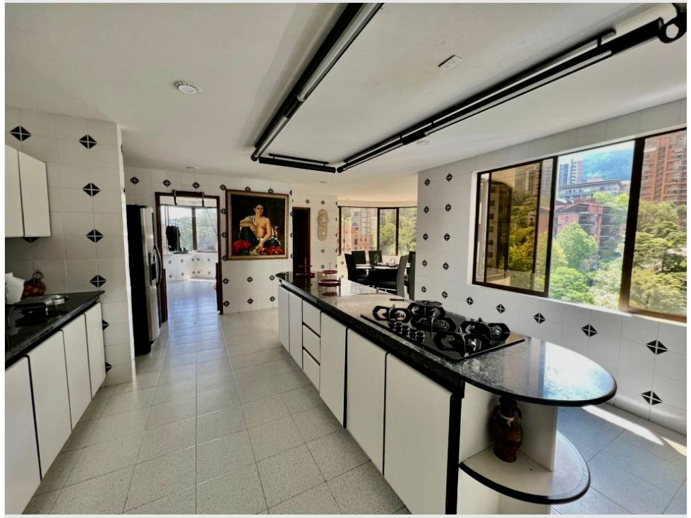 Apartamento en arriendo en El Poblado, Medellín · foto 3 de 19