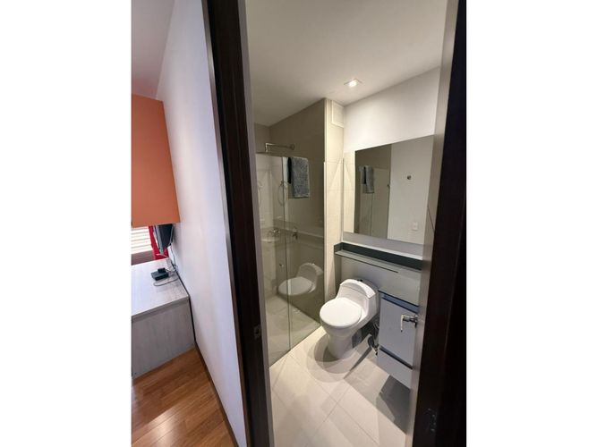 Apartamento de 4 alcobas en arriendo en El Tesoro, Medellín, 198 m² · foto 10 de 24