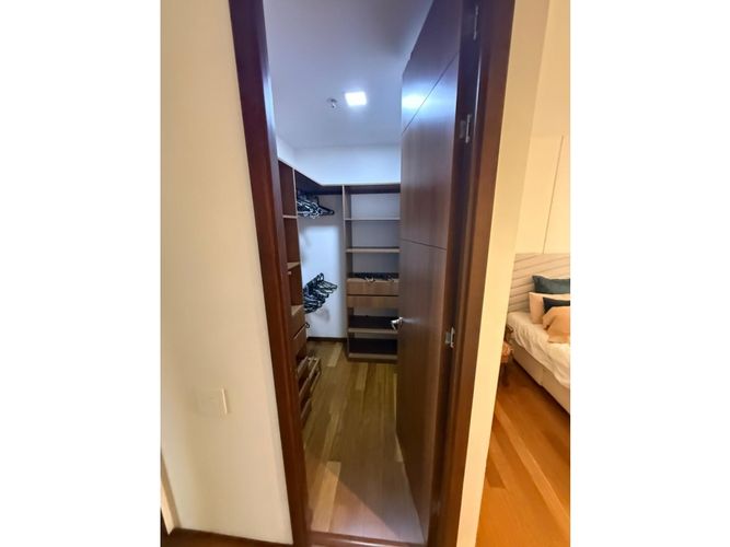 Apartamento de 4 alcobas en arriendo en El Tesoro, Medellín, 198 m² · foto 15 de 24