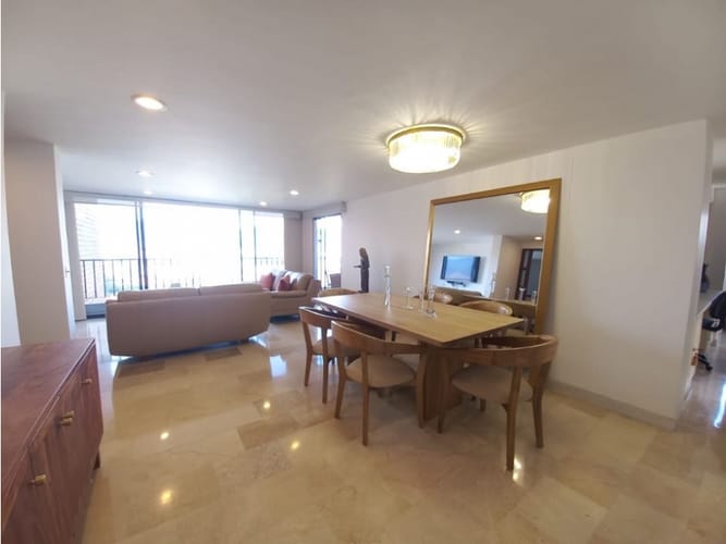 Apartamento de 3 alcobas en arriendo en El Tesoro, Medellín, 145 m² · foto 11 de 24
