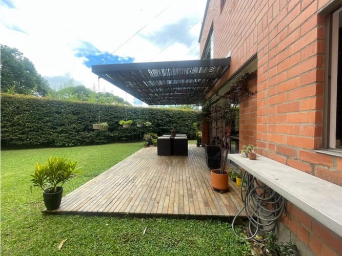 Casa de 3 alcobas en arriendo en El Poblado, Medellín, 210 m² · foto 16 de 20