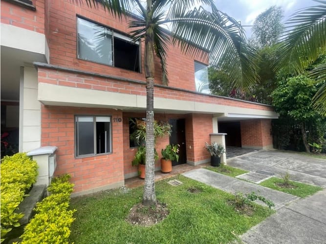 Casa de 3 alcobas en arriendo en El Poblado, Medellín, 210 m² · foto 20 de 20