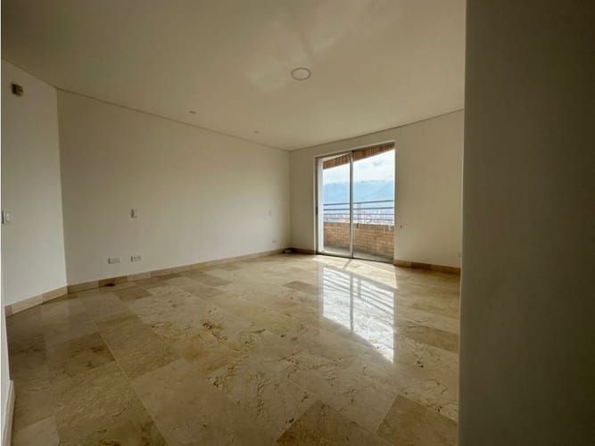 Apartamento de 4 alcobas en arriendo en Laureles, Medellín, 340 m² · foto 12 de 24