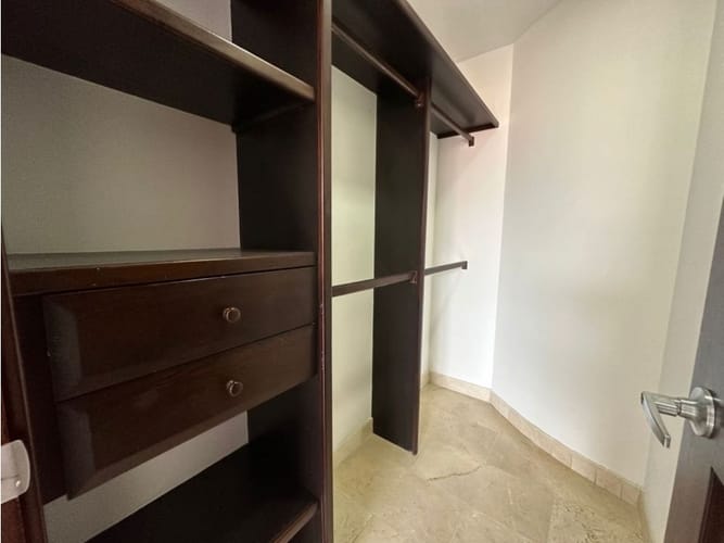 Apartamento de 4 alcobas en arriendo en Laureles, Medellín, 340 m² · foto 18 de 24