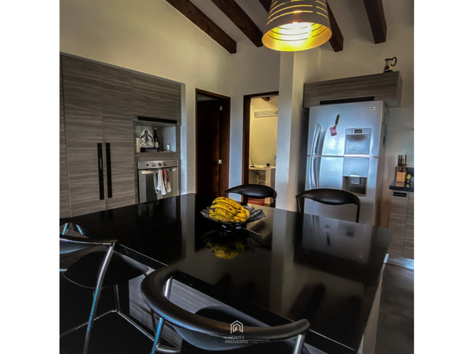 Casa de 5 alcobas en venta en Llano Grande, Rionegro, 366 m² · foto 5 de 8