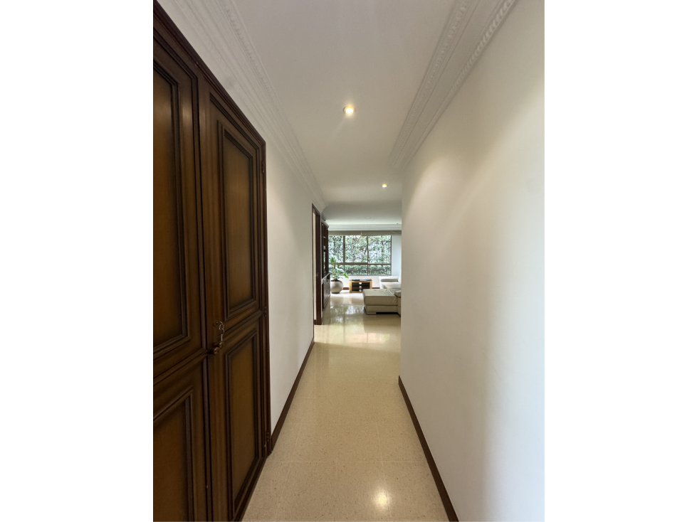 Apartamento en arriendo en El Poblado, Medellín · foto 4 de 24