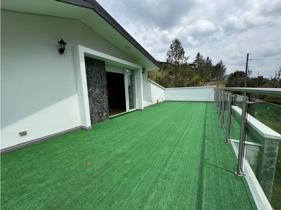 4BR House in Santa Elena (252 m²) - 4