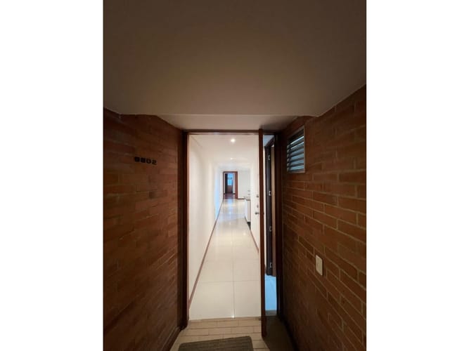 Apartamento de 1 alcoba en venta en Los Naranjos, Medellín, 94 m² · foto 16 de 17