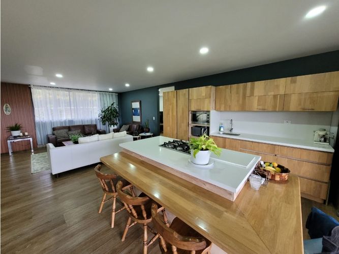 Casa de 4 alcobas en venta en Vía Las Palmas, Envigado, 500 m² · foto 3 de 24