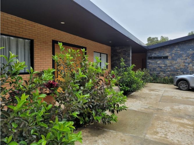 Casa de 4 alcobas en venta en Vía Las Palmas, Envigado, 500 m² · foto 6 de 24