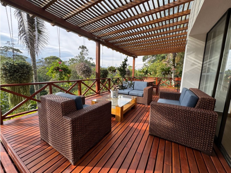 4BR House in Santa Elena (400 m²) - 4