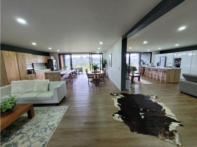 Casa de 4 alcobas en venta en Vía Las Palmas, Envigado, 500 m² · foto 10 de 24