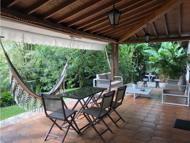 Casa de 2 alcobas en arriendo en La Candelaria, Medellín, 280 m² · foto 20 de 24