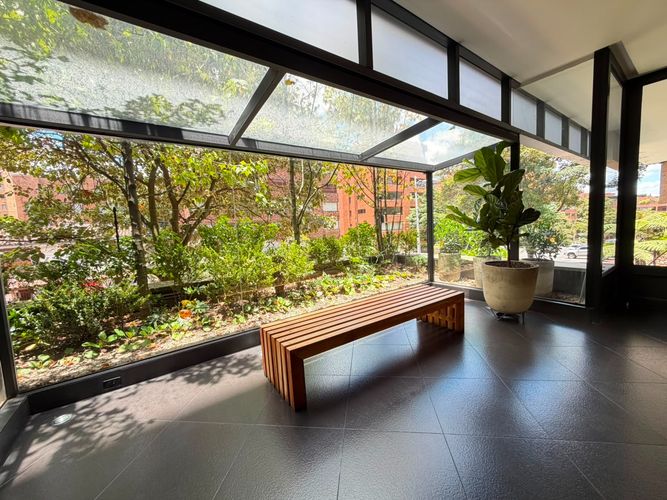 Apartamento de 1 alcoba en venta en Los Rosales, Bogotá, 182 m² · foto 19 de 19