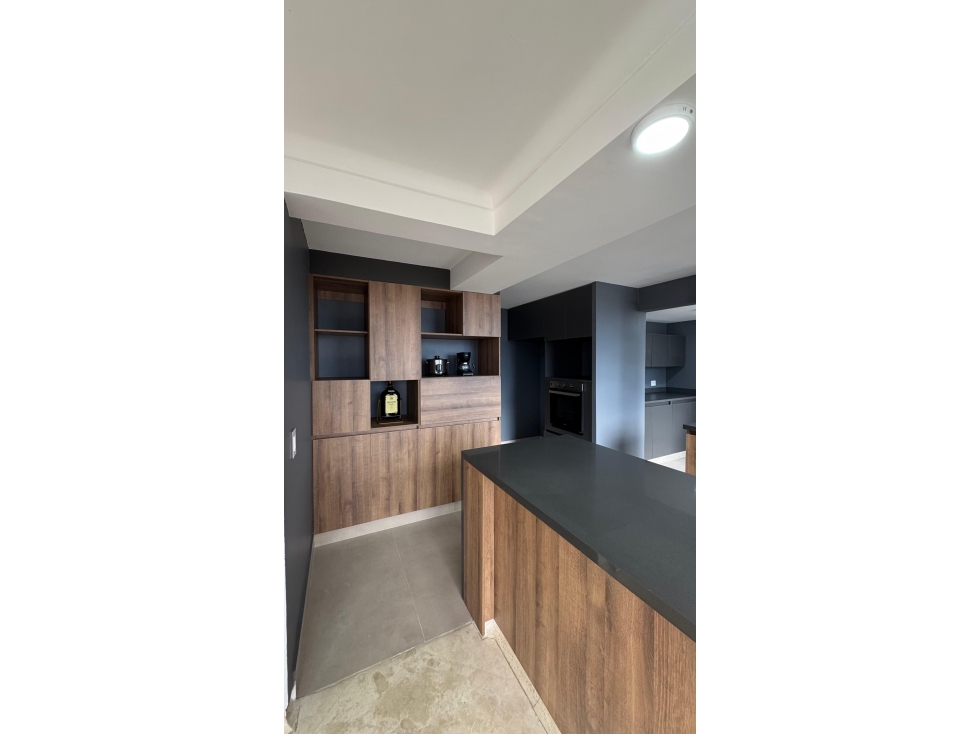 Apartamento en arriendo en El Poblado, Medellín · foto 9 de 24