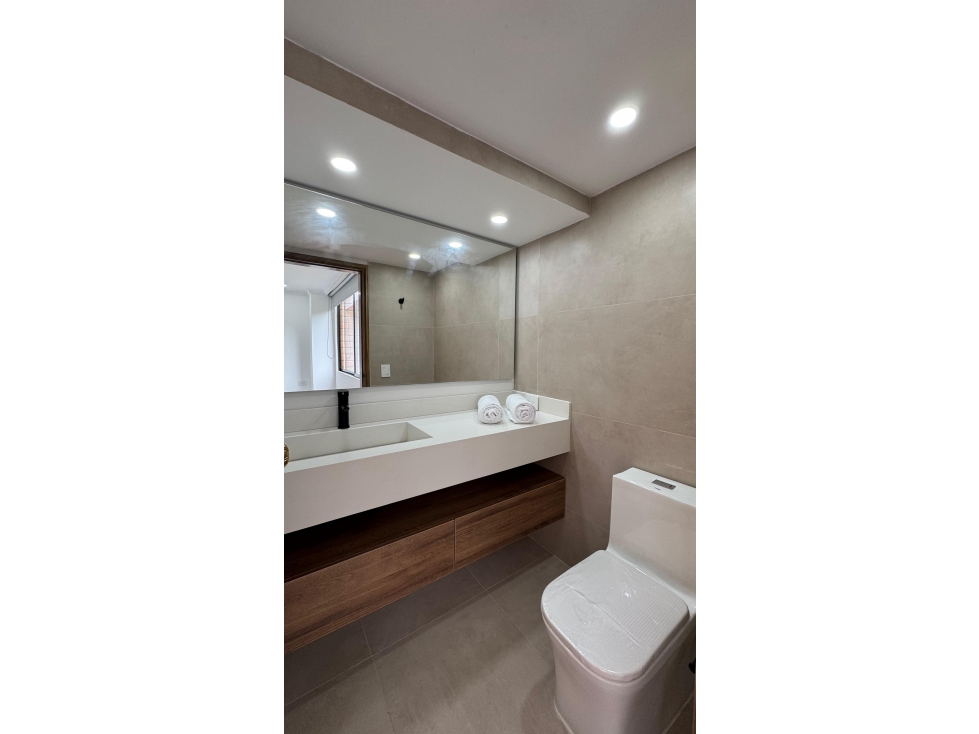 Apartamento en arriendo en El Poblado, Medellín · foto 10 de 24