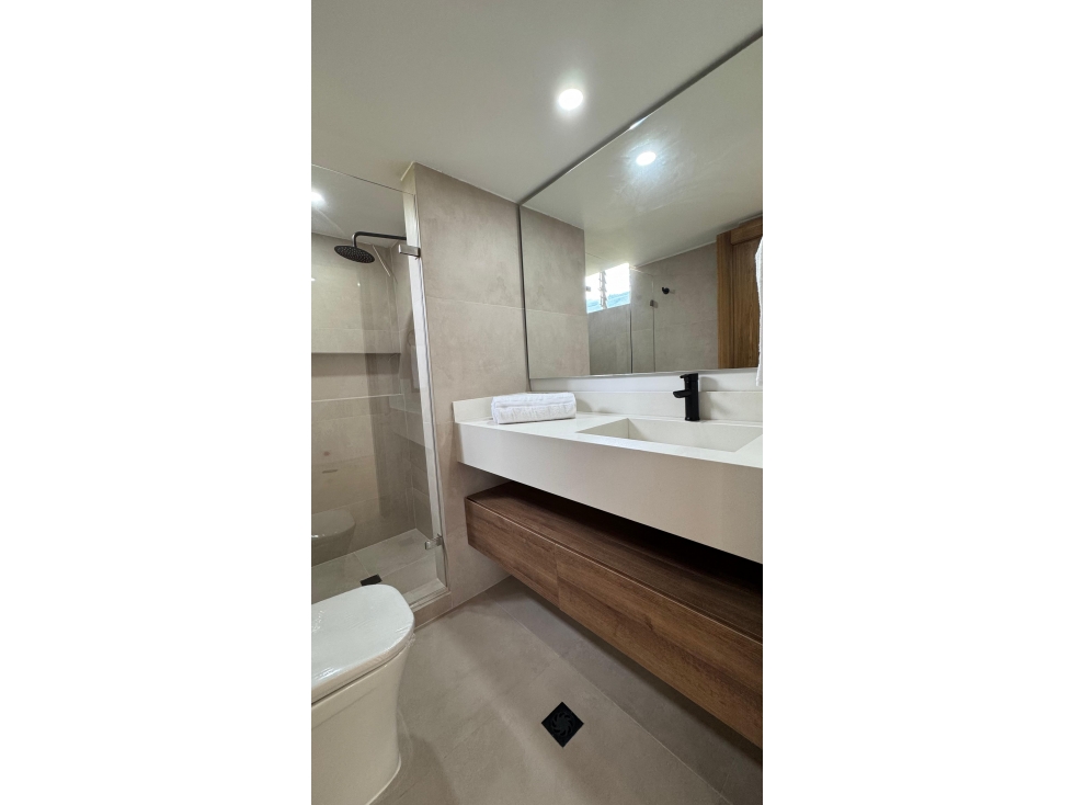 Apartamento en arriendo en El Poblado, Medellín · foto 21 de 24