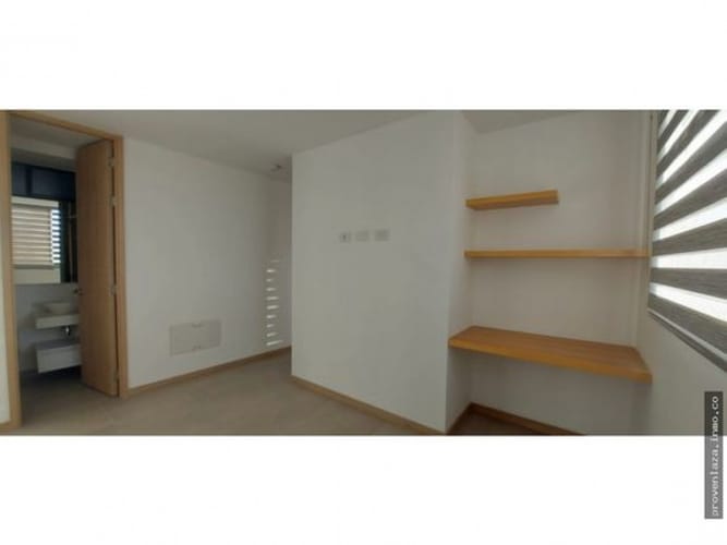 Apartamento de 2 alcobas en venta en Centro, Rionegro, 79 m² · foto 2 de 17