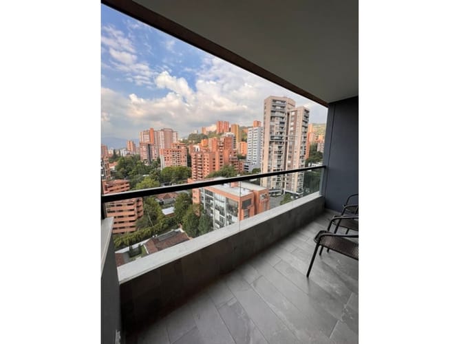 Apartamento de 2 alcobas en arriendo en La Florida, Medellín, 87 m² · foto 3 de 23