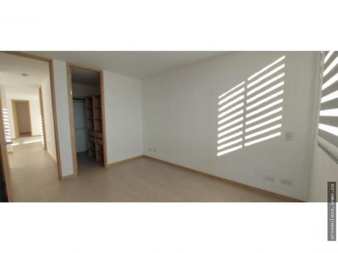 Apartamento de 2 alcobas en venta en Centro, Rionegro, 79 m² · foto 9 de 17